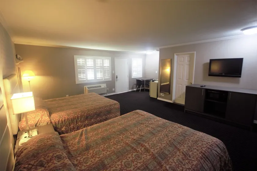 Alpha Inn and Suites - Image 1