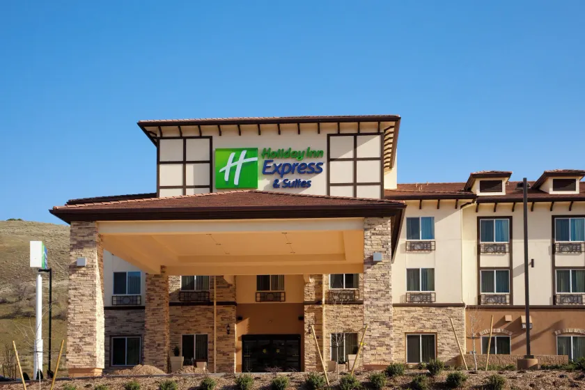 Holiday Inn Express & Suites Frazier Park by IHG - Image 1