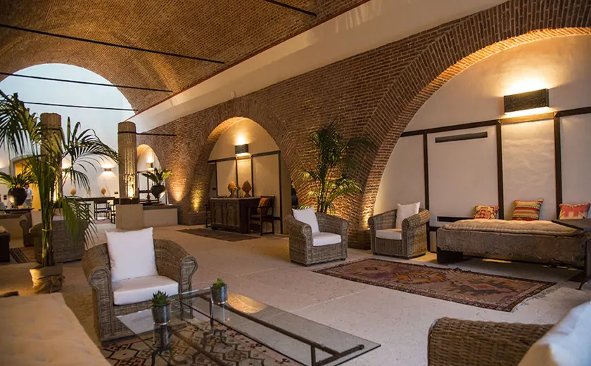 Delser Verona Manor House - Image 1