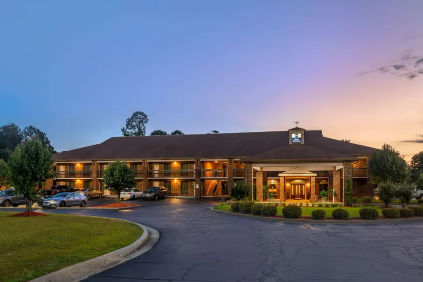 Best Western Bradford Inn - Image 1