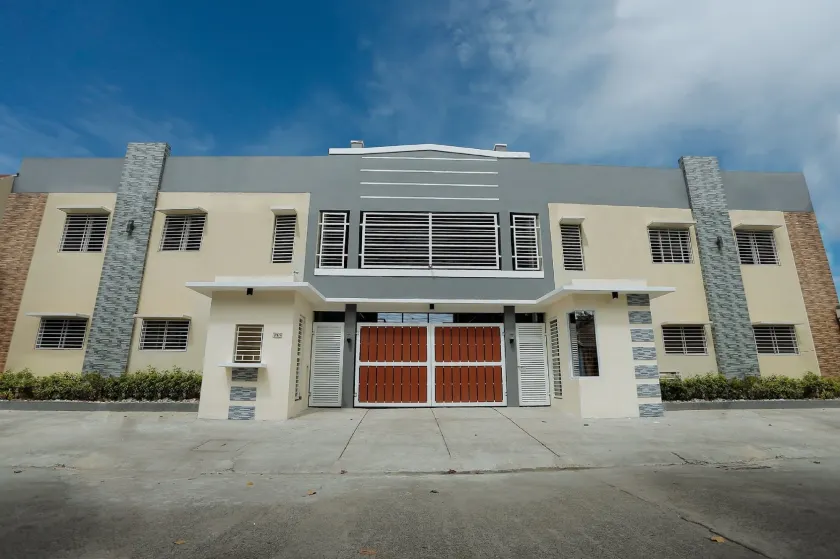 LJENJ Apartelle near Clark Airport - Image 1