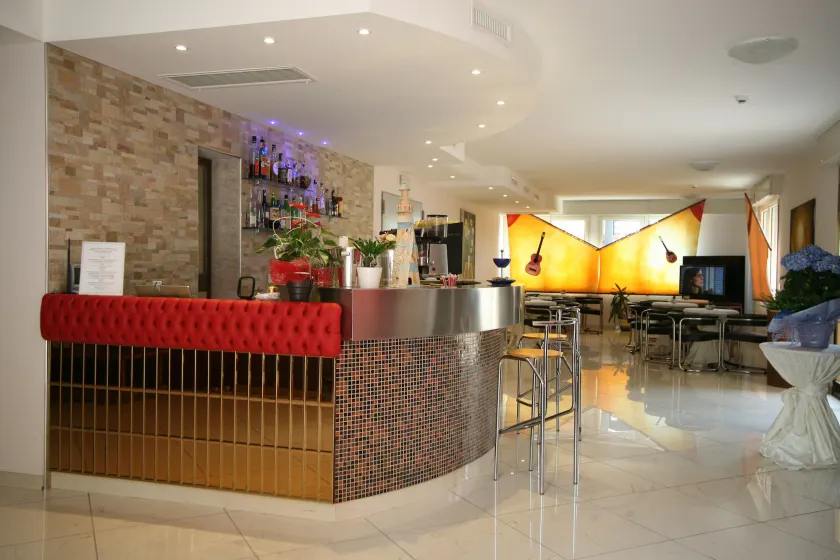 Hotel Riposo - Image 1