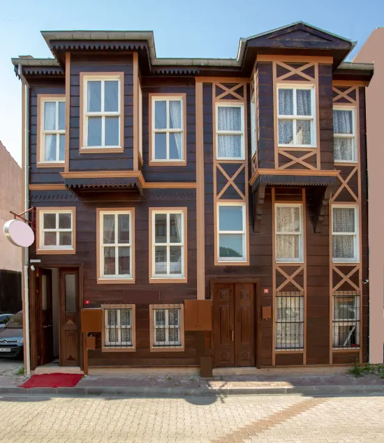 April Mansion - Image 1