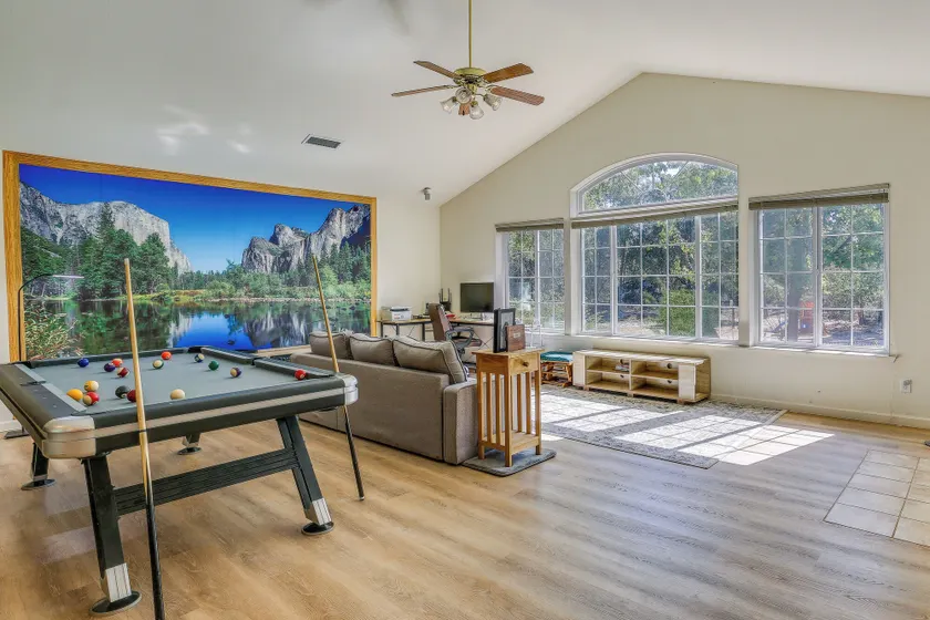 Private Lake, Hot Tub & EV Charger: Mariposa Home! - Image 1