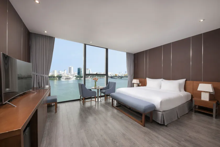 Avora Hotel - Image 1