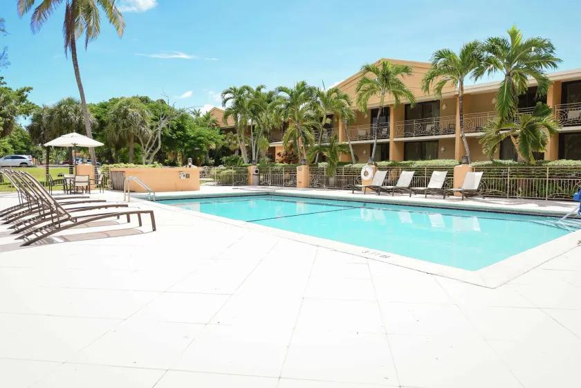 Hampton Inn Key Largo Manatee Bay - Image 1