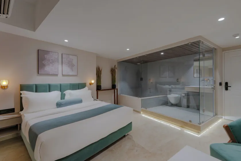 Hotel The Grand Suites - Image 1