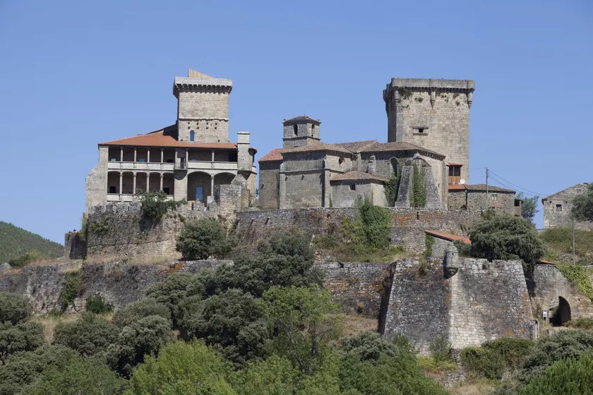 Parador Castillo de Monterrei - Image 1