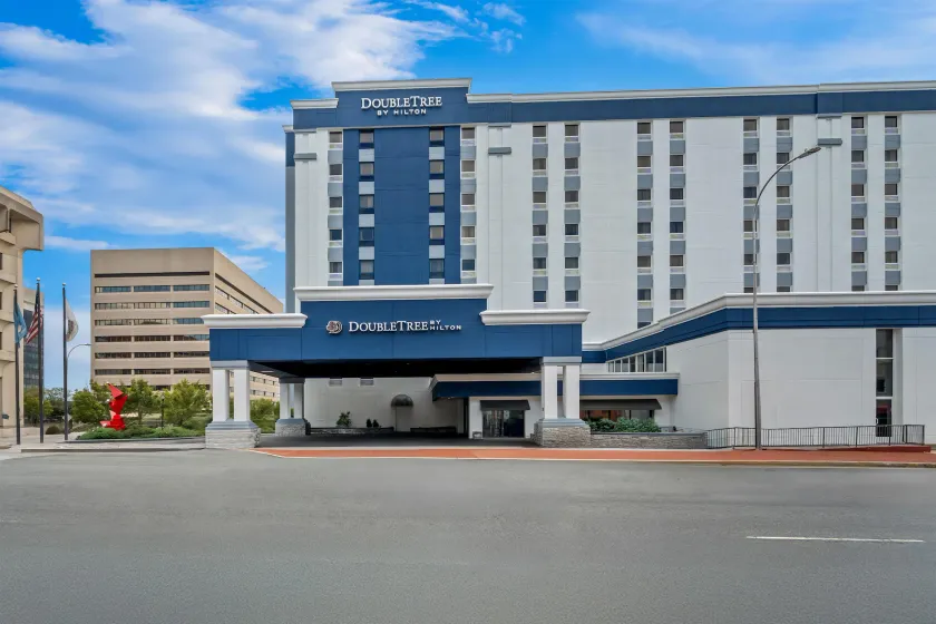DoubleTree by Hilton Downtown Wilmington - Legal District - Image 1
