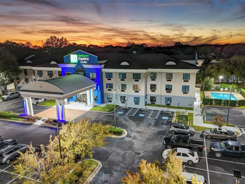 Holiday Inn Express & Suites Jacksonville - Atlantic Beach by IHG - Image 1
