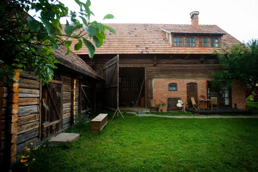 Barn guesthouse / Csűr vendégház - Image 1