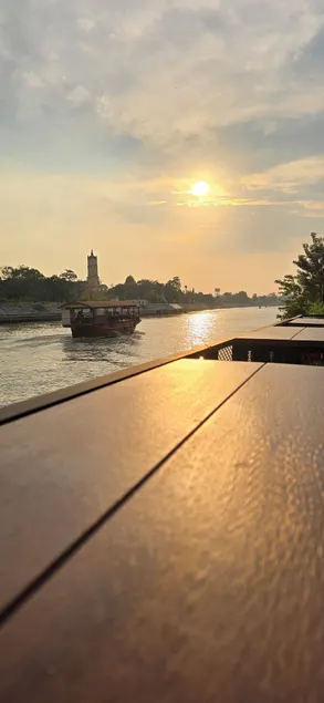 Nicha at Ayutthaya - Image 1