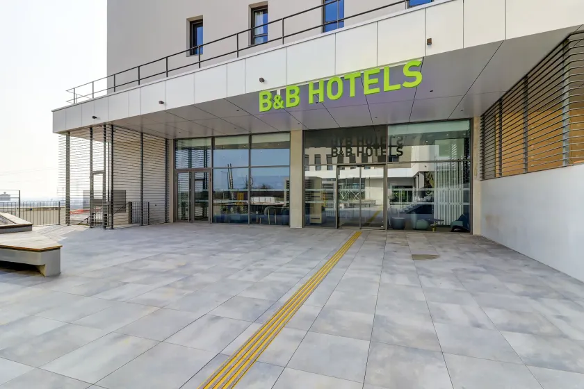 B&B HOTEL Dijon Valmy Toison d'or - Image 1
