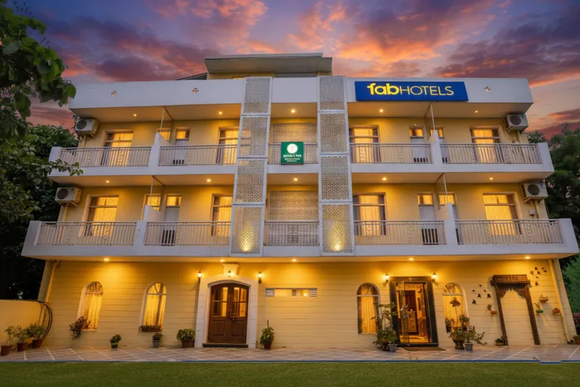 FabHotel Aravali Suites - DLF Phase 3 - Image 1