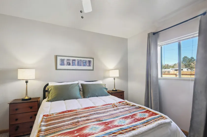 Single Tree Cottage - Walk to Downtown Chama! - Innenbereich