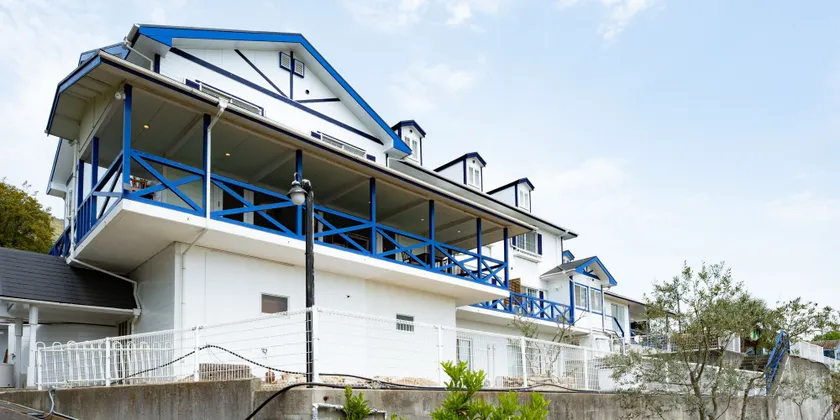 Petit Hotel Southern most - Image 1