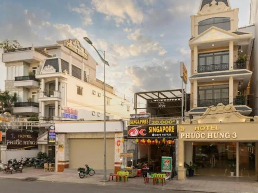 Phước Hưng 3 Hotel - Image 1