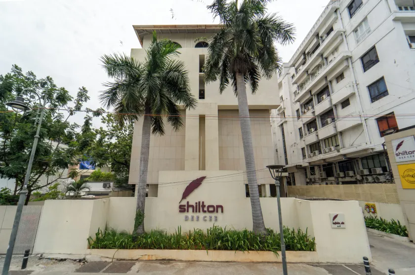 Shilton Dee Cee - Image 1
