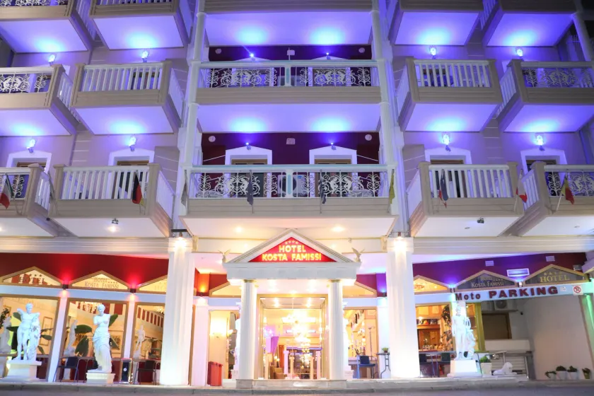 Hotel Kosta Famissi - Image 1
