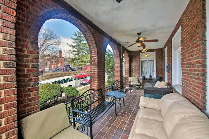 1 Mi to Reading Pagoda: Cozy Apt w/ Patio Access! - Interiör