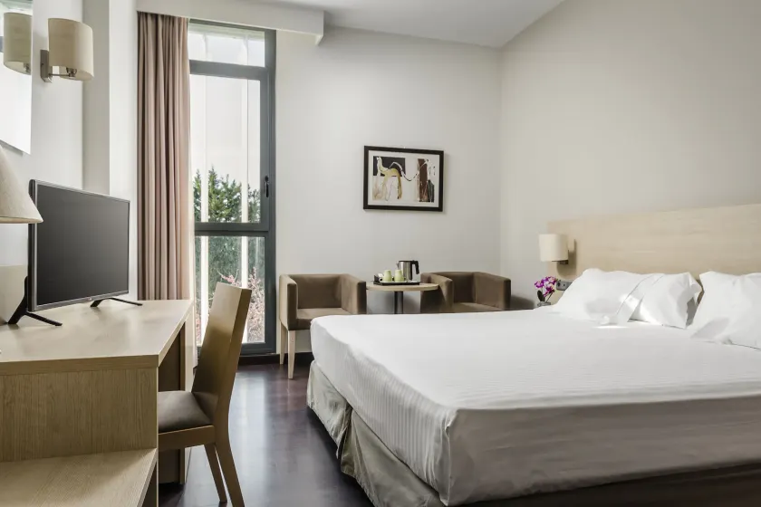 Hotel Exe Barcelona Gate - Image 1