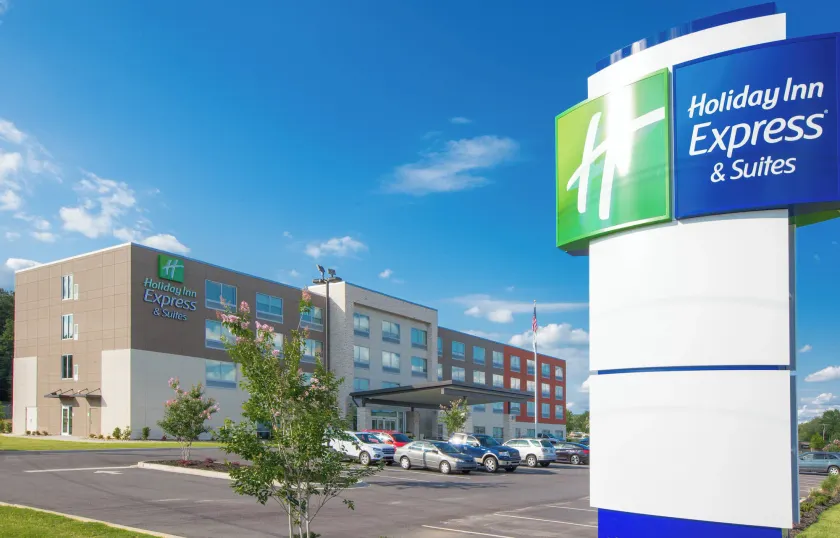 Holiday Inn Express & Suites Greenwood Mall by IHG - Image 1