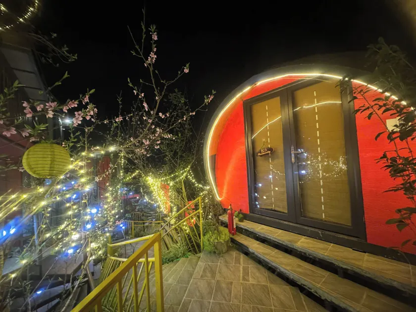 Plum Hillside Lodge - Image 1
