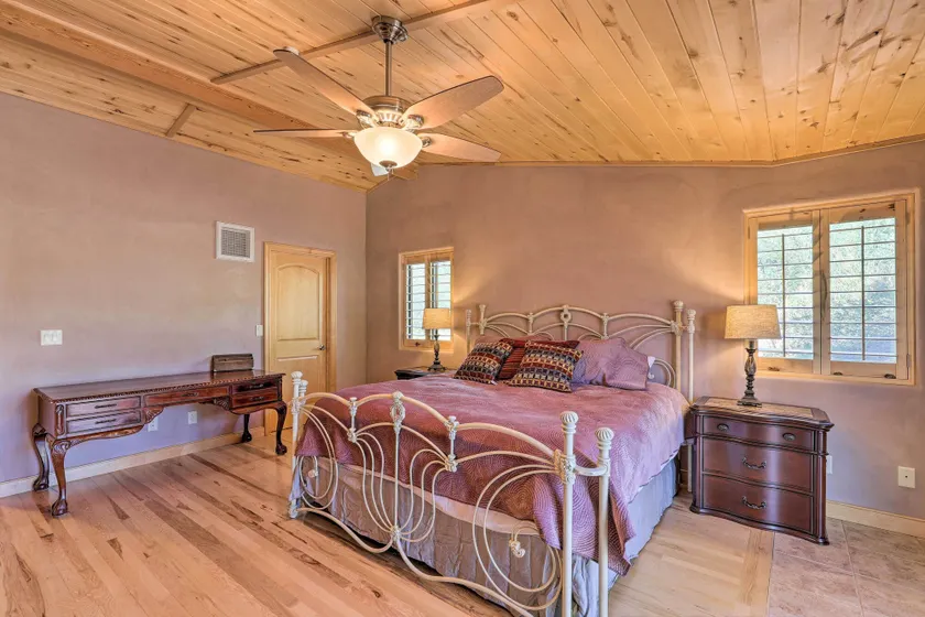 5 Mi to Butte Creek Trail: Prescott Home w/ Deck! - Interiør