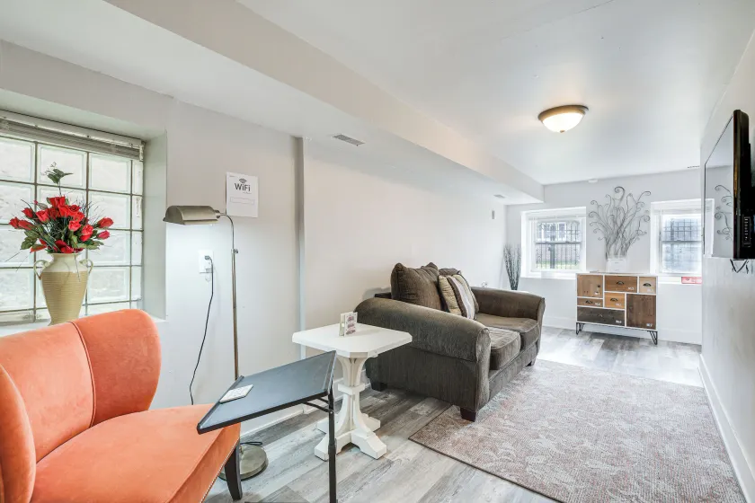 Dog-friendly Apt w/ Yard: 10 Mi to Downtown - Image 1