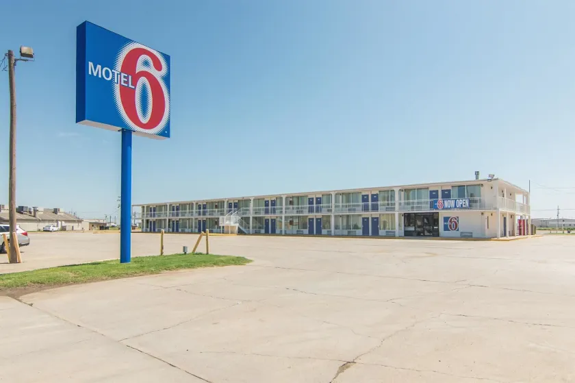 Motel 6-Liberal, KS - Image 1