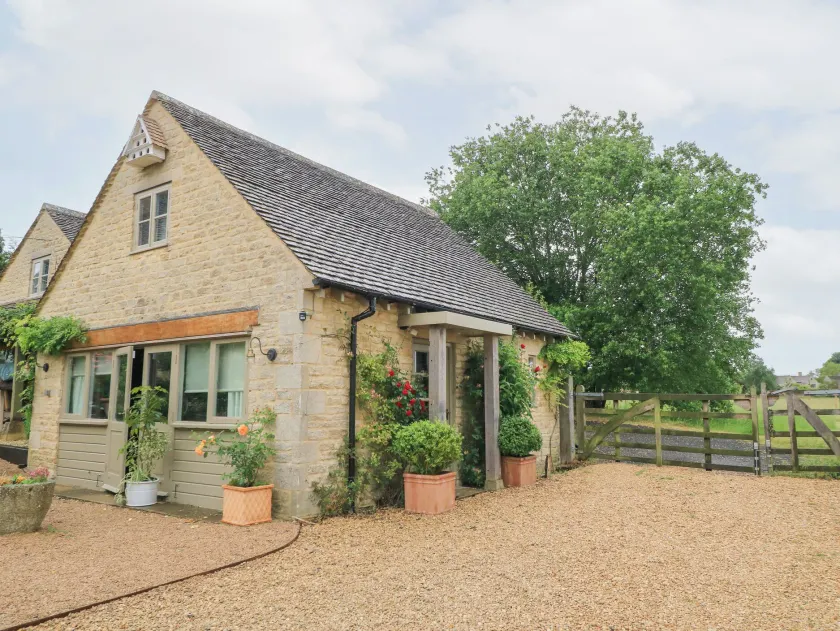 Pudding Hill Barn Cottage - Image 1