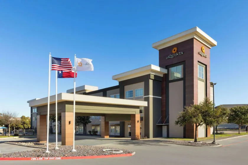 La Quinta by Wyndham Austin NW/Lakeline Mall - Image 1