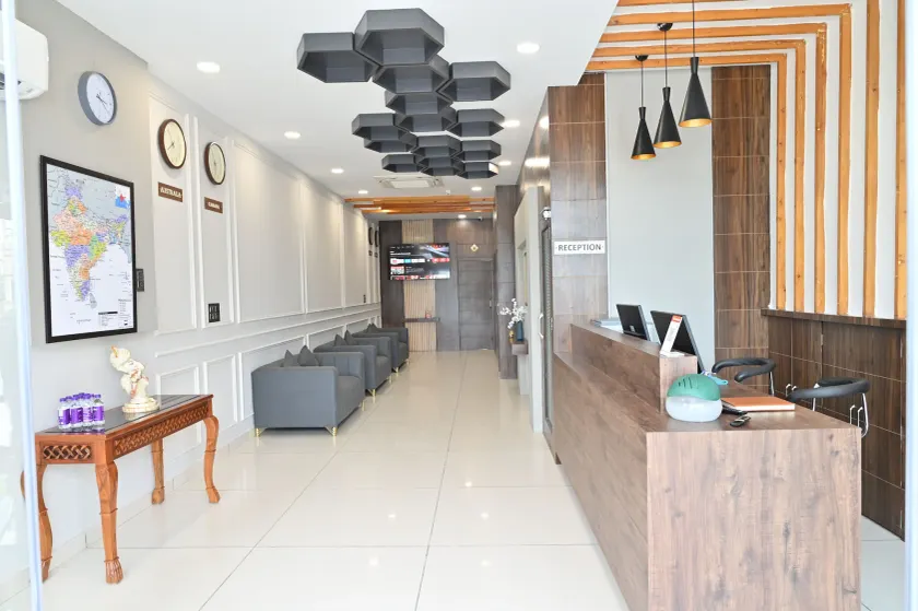 Hotel Devaan - Image 1