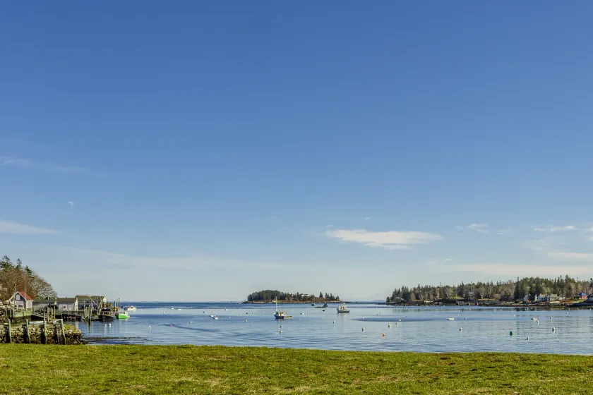 East Wind Inn on the Water - Image 1