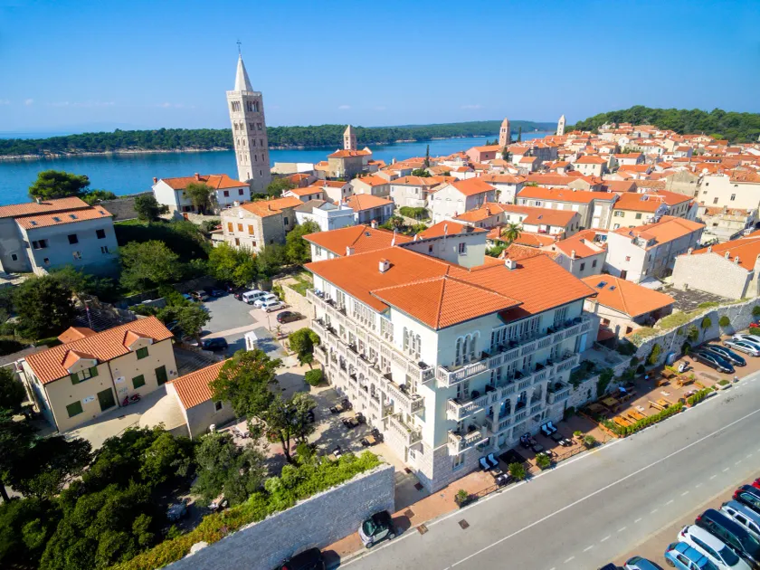 Arbiana Heritage Hotel - Image 1