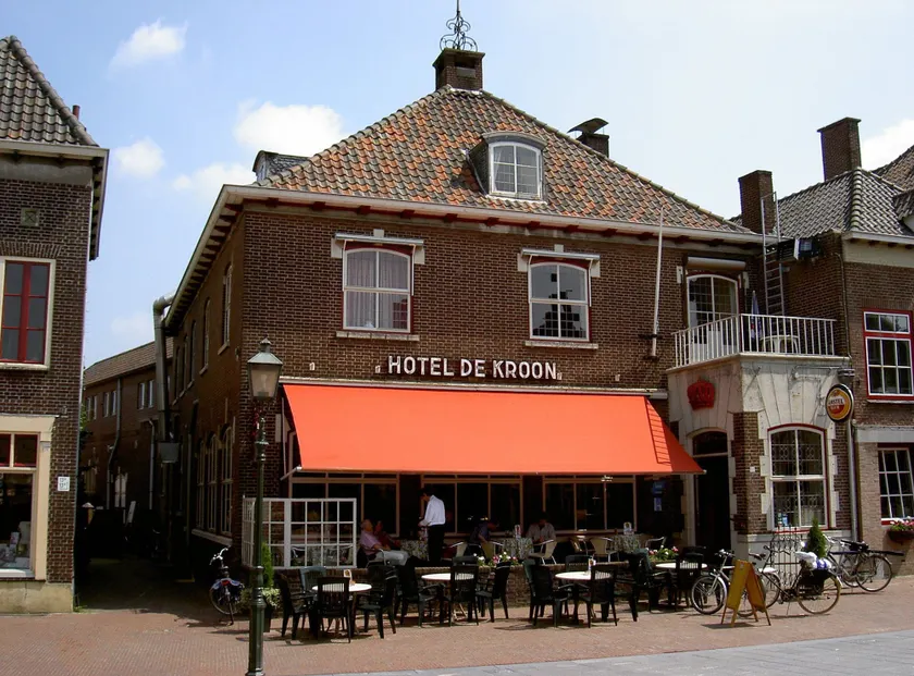 Villa-Hotel De Kroon Gennep - Image 1
