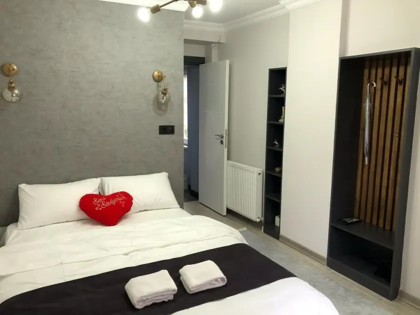 Valeria House - Image 1