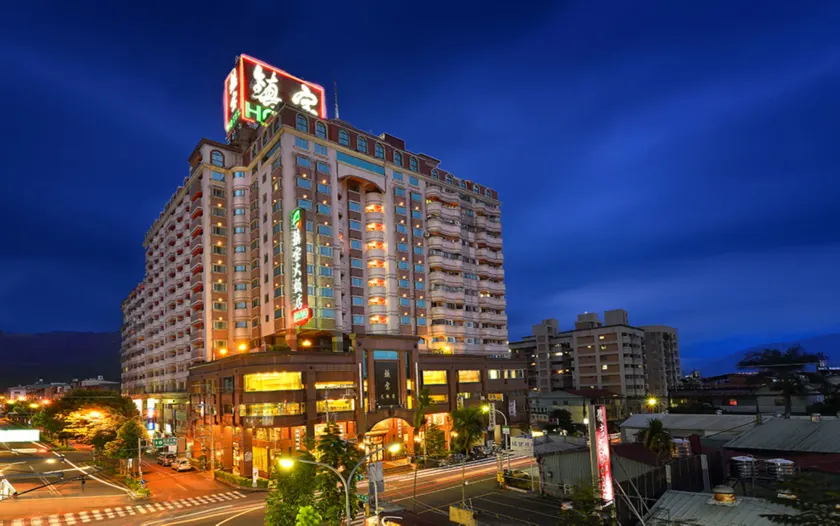 Cheng Pao Hotel - Image 1