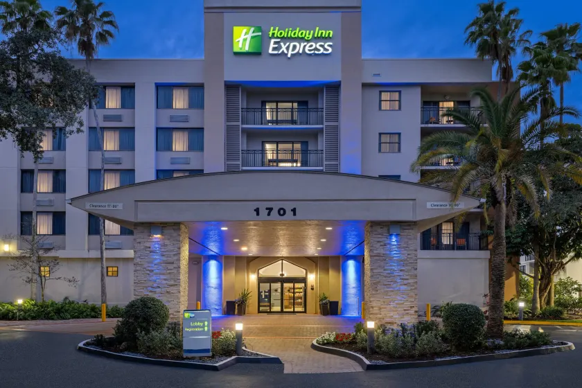 Holiday Inn Express Hotel & Suites Ft. Lauderdale-Plantation by IHG - Image 1