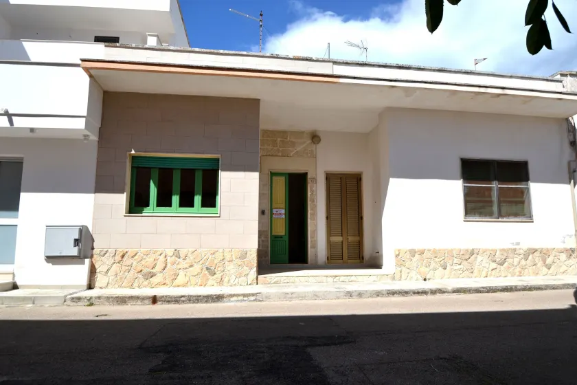 Luce Holiday Home With air Conditioning for 5 Guests - Image 1
