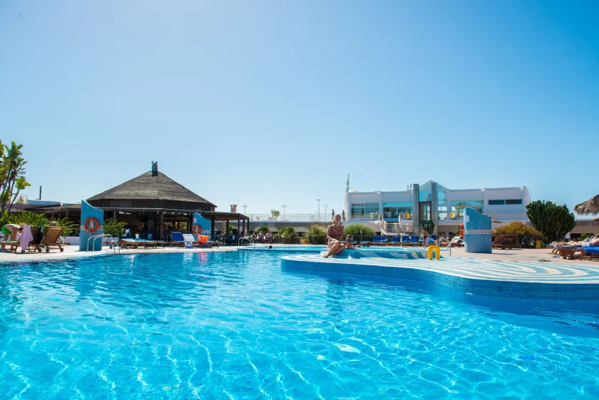 HL Club Playa Blanca - Image 1