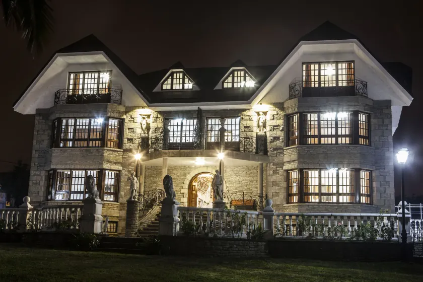 Hotel Antoyana - Image 1