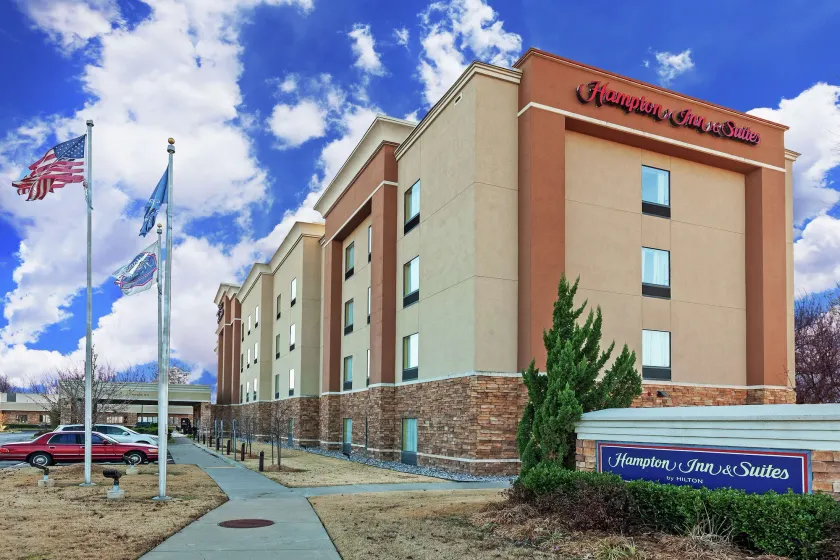 Hampton Inn & Suites Tulsa North/Owasso - Image 1
