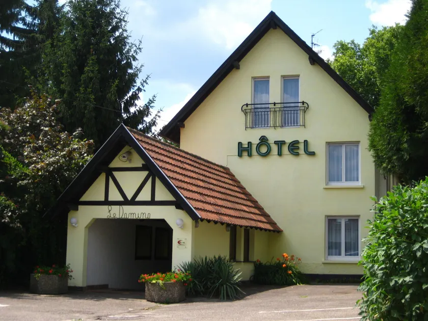 Hôtel Le Domino llkirch-Graffenstaden - Image 1