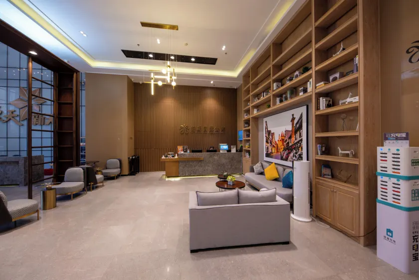 Poltton International Apartment - Lobby