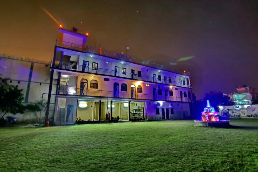 Hotel Mangalam Palace - Lucknow Airport - Image 1