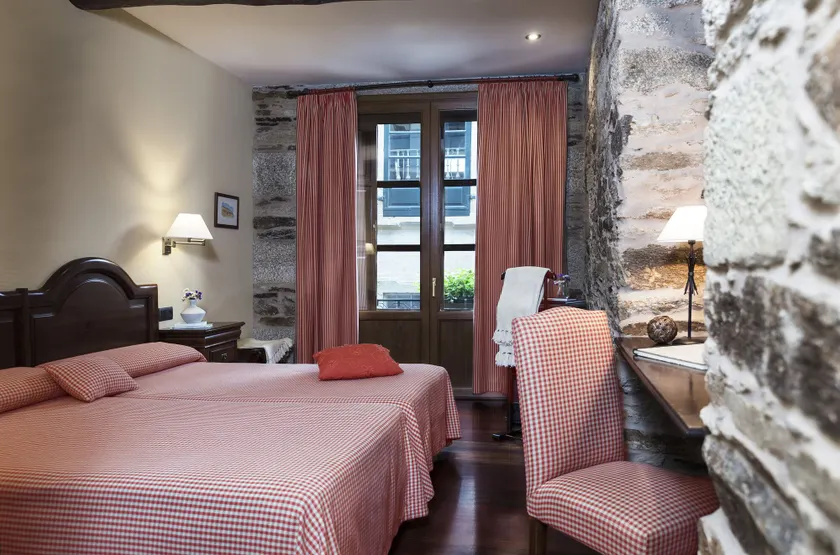 Hotel Rua Villar - Image 1