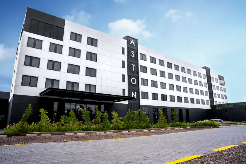 Aston Serang Hotel & Convention Center - Image 1
