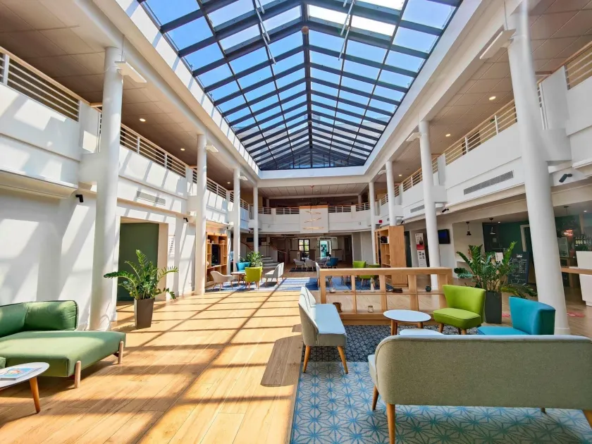 Holiday Inn Calais Coquelles by IHG - Lobby