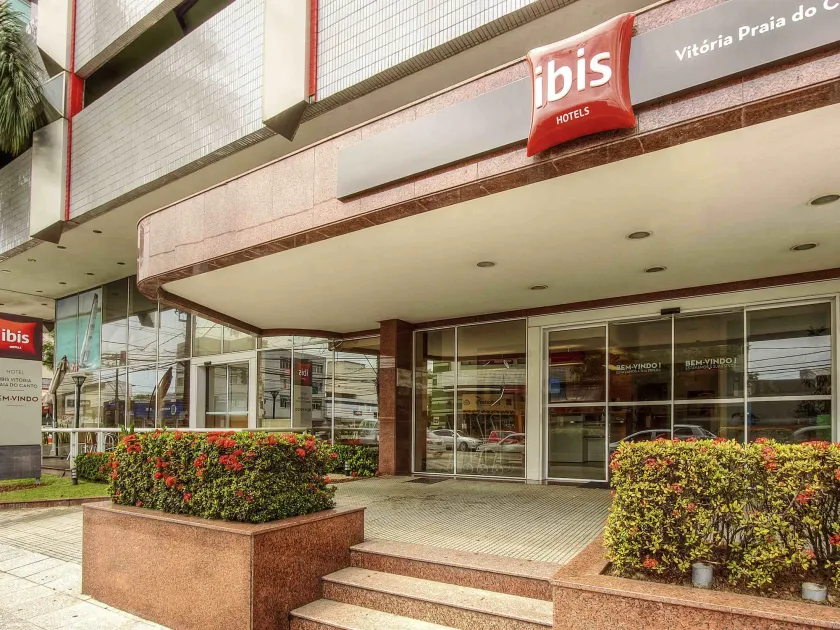 ibis Vitoria Praia do Canto - Image 1